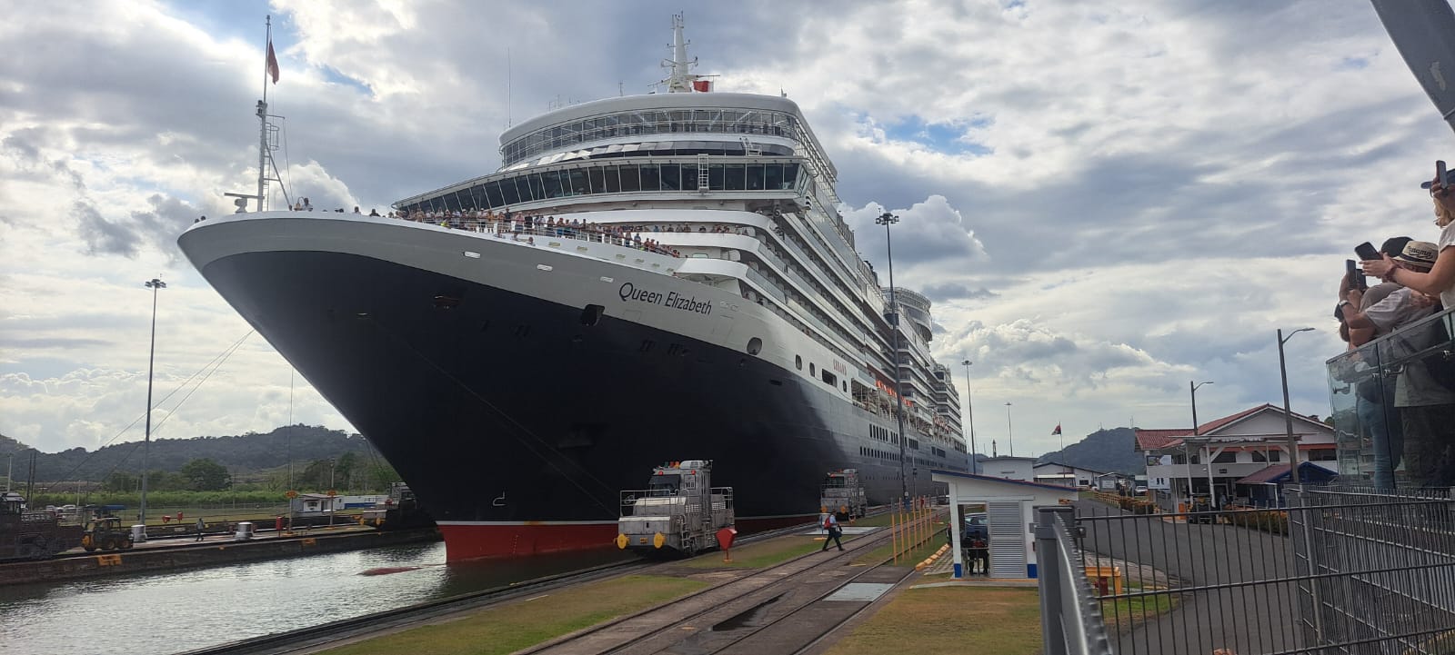 Recorrido Canal de Panama e Isla de los Monos, Lago Gatun